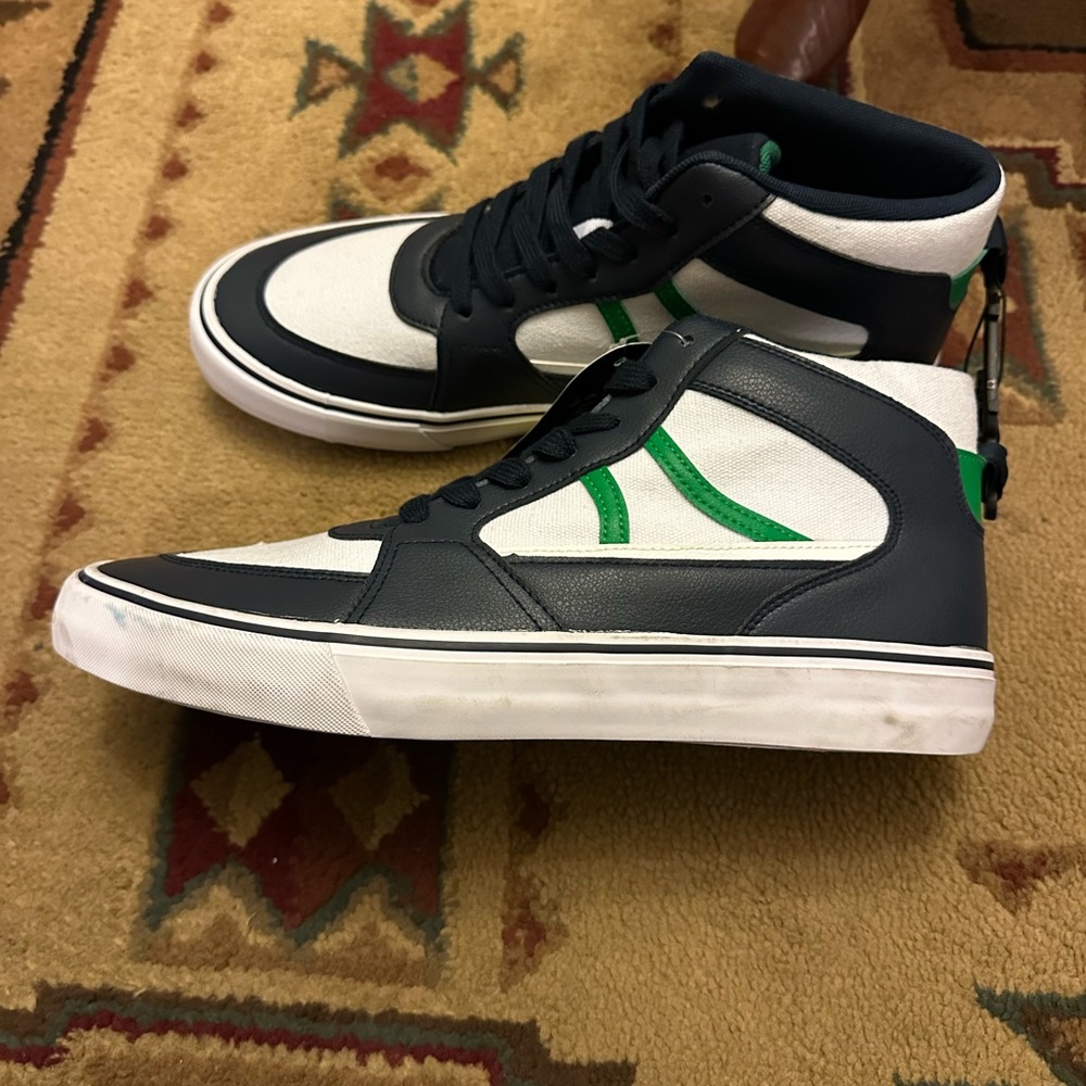 Airwalk Men's Navy White and Green Lace-Up Sneakers. Size 12. NWT